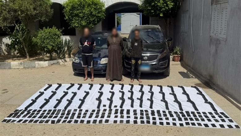 ضبط عناصر بؤر إجرامية شديدة الخطورة بحوزتهم مخدرات وأسلحة نارية بعدة محافظات