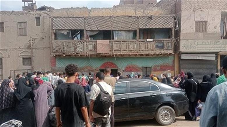 الحماية المدنية تواصل جهودها لرفع أثار انهيار منزل في منطقة أوسيم