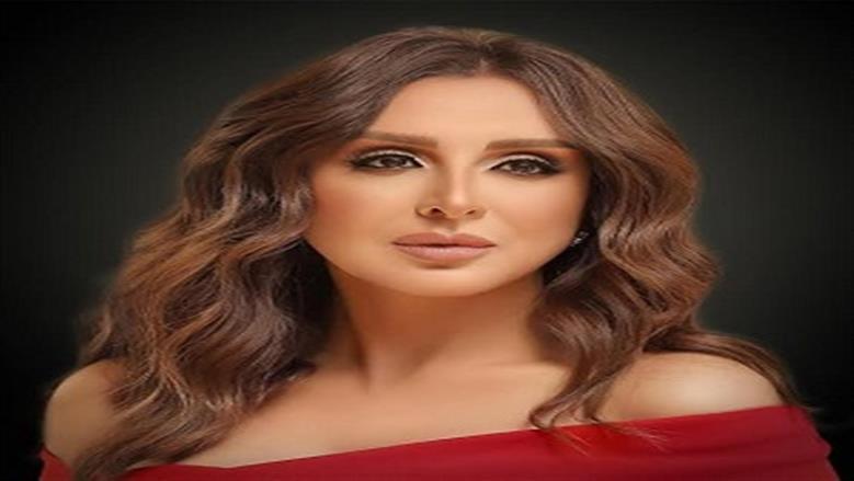 نجوم الفن والإعلام يدعمون أنغام في أزمتها الصحية