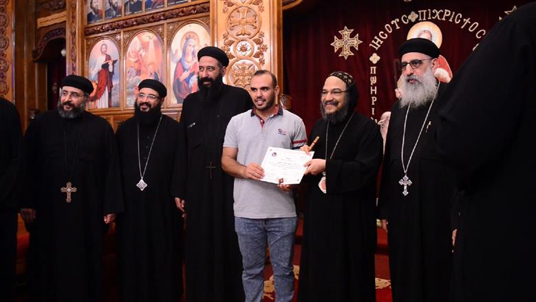 الأنبا بافلي يشهد احتفالية معهد اريبصالين في الإسكندرية