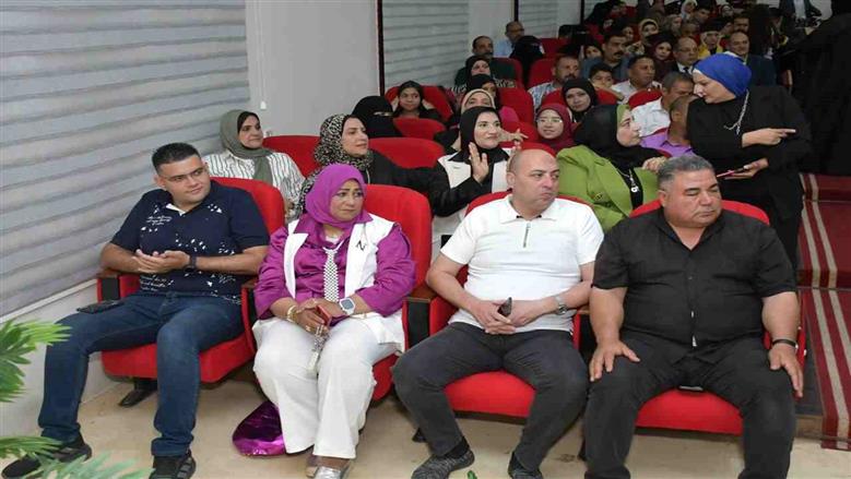 تكريم طلاب التعليم الفنى ببورسعيد