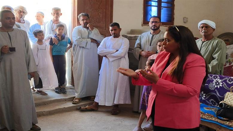 توعية بالتأمين الصحي الشامل في القصر