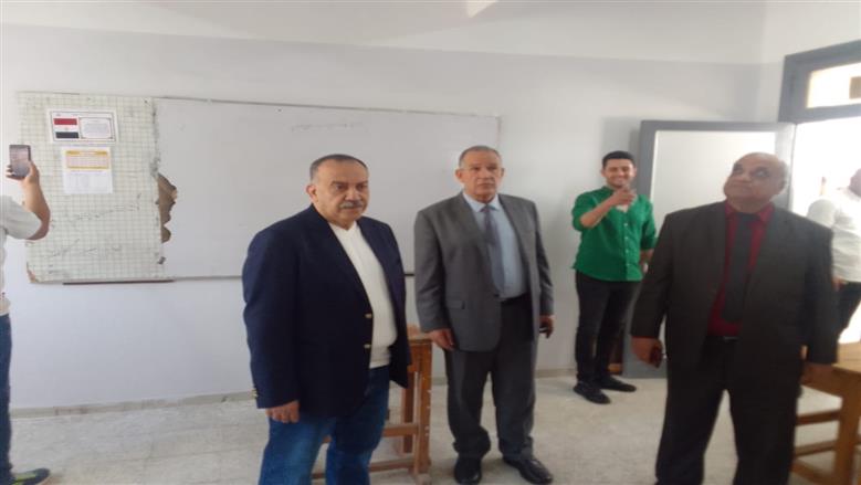 جولة محافظ أسيوط علي المدارس