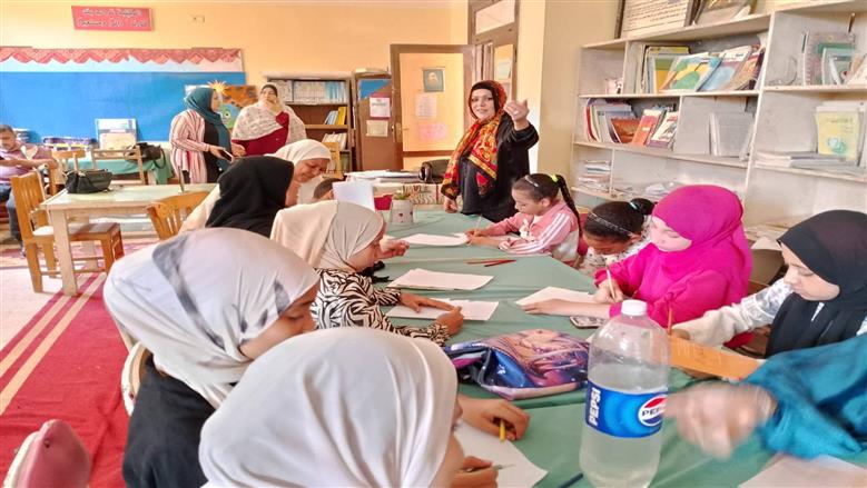 عروض فنية وندوات وورش رسم وأشغال يدوية في بيوت الثقافة