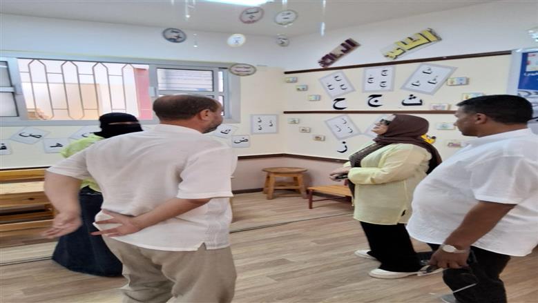 خلال متابعة وكيل وزارة التربية والتعليم بمطروح ووكيل الإدارة مطروح التعليمية مدرسة طارق بن زياد استعدادا للعام الدراسي الجديد