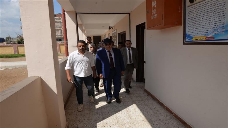 محافظ الدقهلية: المدرسة بيئة تربوية متكاملة تبدأ بتربية النفس على القيم والأخلاق