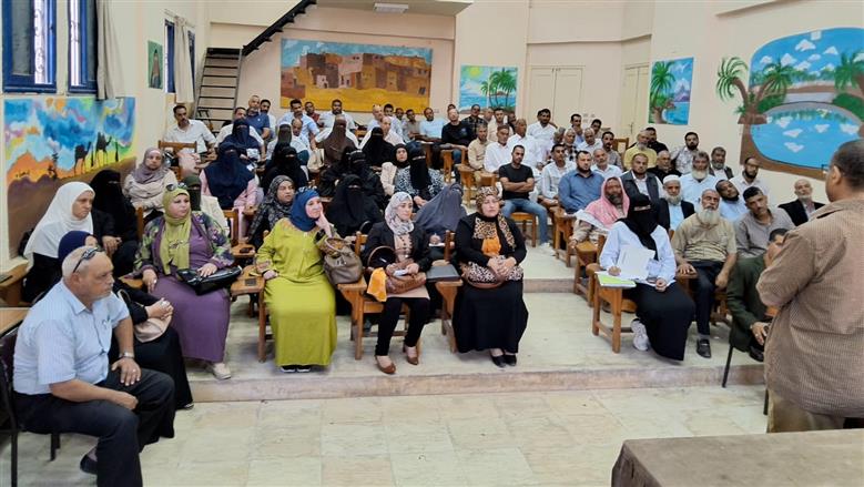 خلال لقاء وكيل تعليم مطروح مع مديري المدارس الابتدائية بمطروح