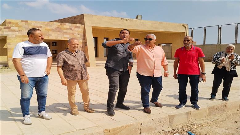 وكيل الوزارة يتابع الأعمال الإنشائية 