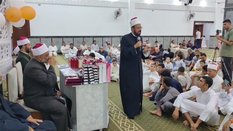خلال حفل تكريم حفظة القرآن الكريم برعاية أوقاف مطروح بمسجد عباد الوهاب بمطروح
