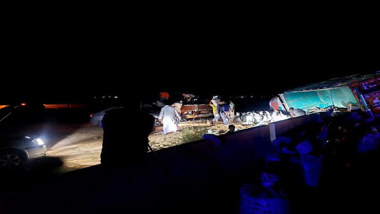 خلال إزالة التلفيات من طريق مطروح الإسكندرية الساحلي وإعادة فتحه من جانب رئاسة مجلس مدينة مطروح