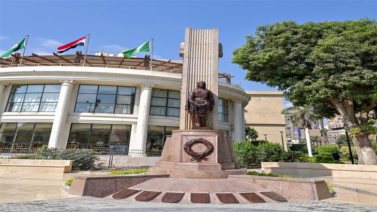 نصب تذكارى 