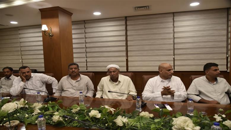 محافظ بورسعيد يلتقي أهالي الجنوب