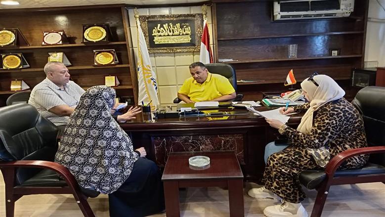 اجتماع رئيس الحى 