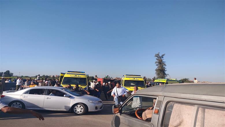 إصابة 28 شخصاً في انقلاب أتوبيس بمركز الحسينية بالشرقية