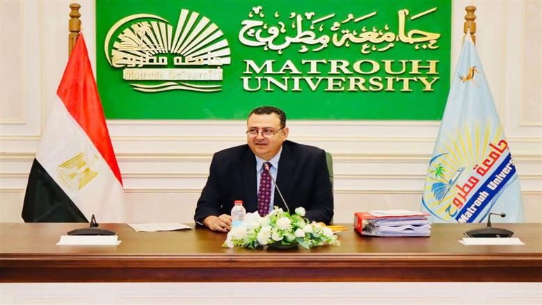 رئيس جامعة مطروح الأستاذ الدكتور عمرو أحمد المصري
