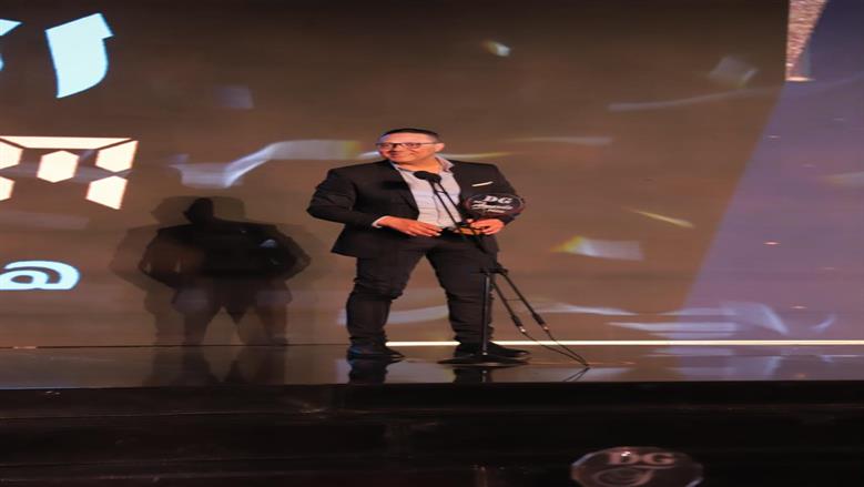 الراديو 9090 يتوج بجائزة أفضل إذاعة لعام 2025 في حفل «ديرجيست» (صور)