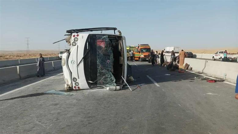 إصابة 10 أشخاص في انقلاب ميكروباص بطريق ديرب نجم-  الزقازيق