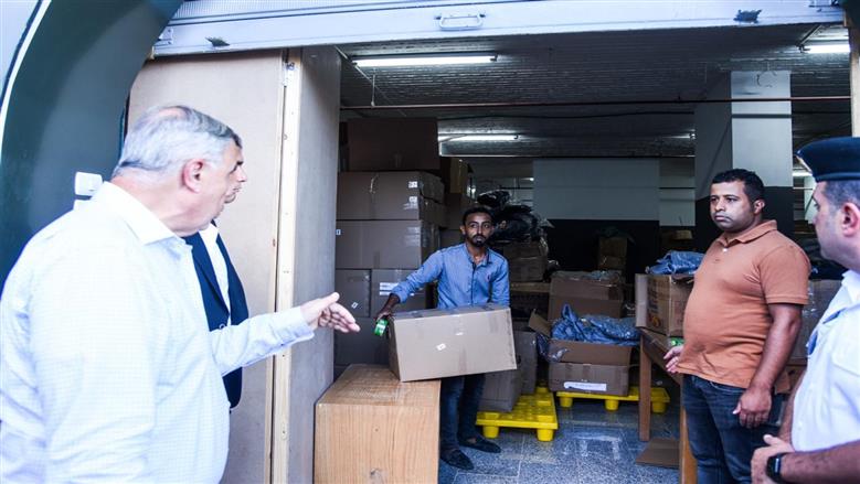 محافظ الإسكندرية: مراجعة تراخيص المنشآت من أمام مبنى الديوان حتى كوبري إبيس