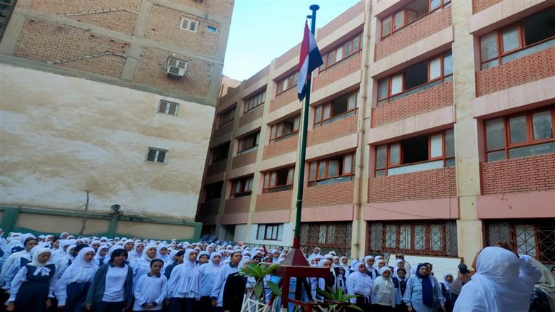 جولة ميدانية لرئيس الإدارة المركزية لشؤون المعلمين بمدارس شرق الفيوم