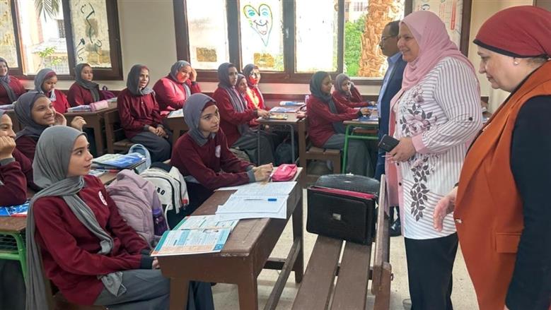 رئيس «المركزية للتعليم الفني» تتابع انتظام الدراسة في مدارس السويس 