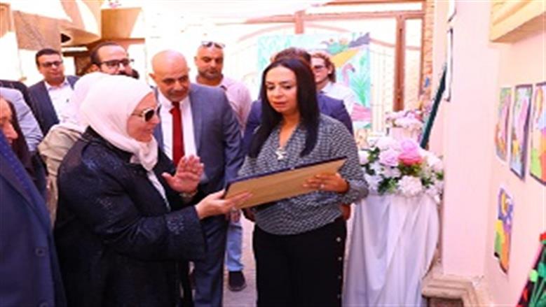 وزيرة التضامن: دمج مرضى ألزهايمر في الحياة الثقافية والفنية يعزز الثقة بالنفس 