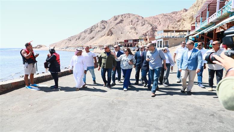 «البيئة» تشدد على تنظيم الأنشطة السياحية وحماية الشعاب المرجانية بمحمية أبو جلوم