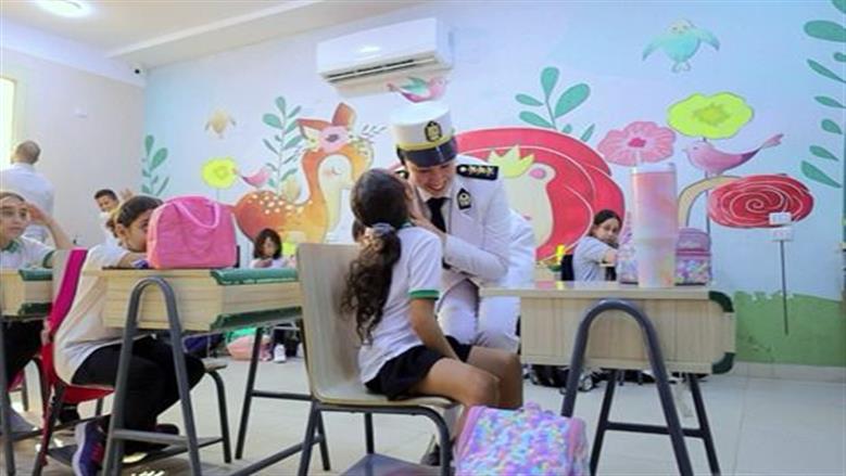 الداخلية تصطحب أبناء الشهداء إلى مدارسهم فى أول أيام العام الدراسى الجديد