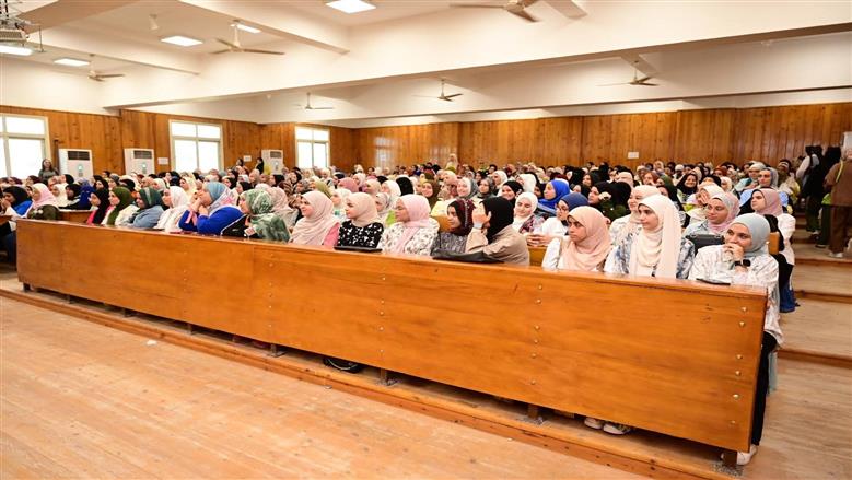 لقاء لتعريف الطلاب بأقسام كلية التربية للطفولة المبكرة جامعة الفيوم