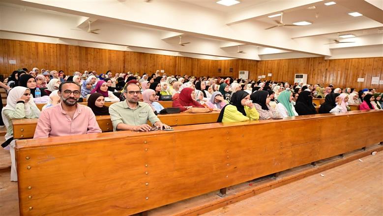 لقاء لتعريف الطلاب بأقسام كلية التربية للطفولة المبكرة جامعة الفيوم