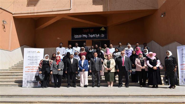 لقاء رئيس جامعة بنها