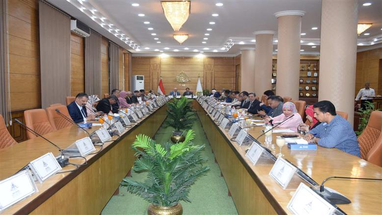 مجلس جامعة بنها