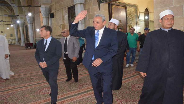 على خطى ماكرون.. السفير الفرنسي وزوجته أروقة السيد البدوي وغرفة المقتنيات الأثرية