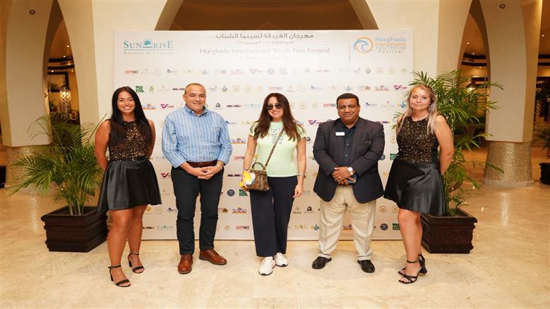 وصول النجوم مهرجان الغردقة لسينما الشباب