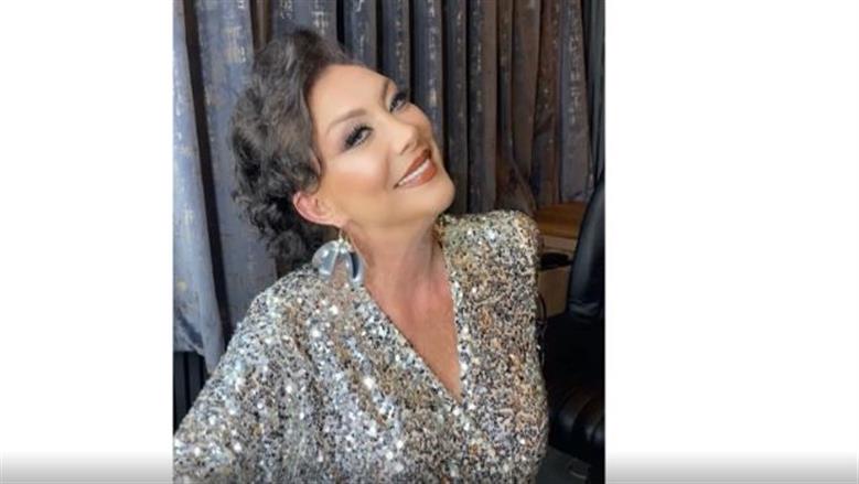 مشاهد مؤثرة من جنازة الفنانة التركية غل توت.. ابنتها انهارت (فيديو)