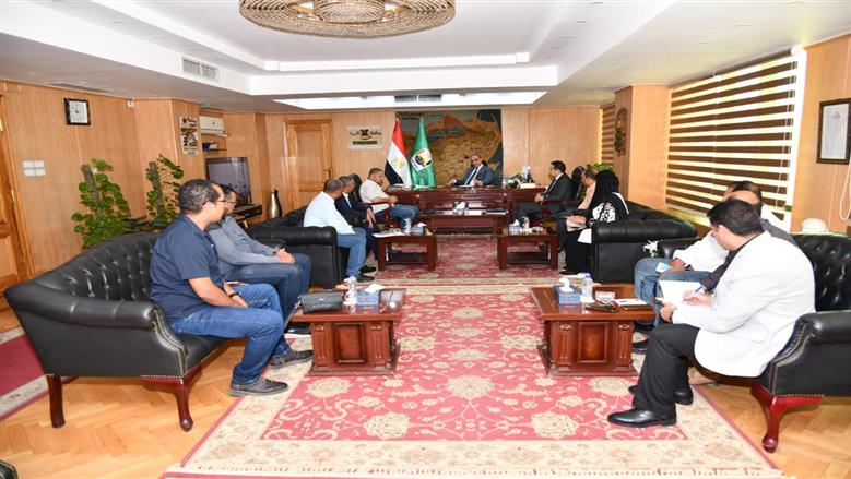 محافظ الفيوم يوجه بالتصدي للبناء المخالف ورفع كفاءة منظومة النظافة