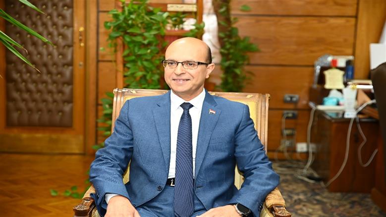 رئيس جامعة أسيوط يُصدر قرارات بتجديد تكليف وندب وتعيين عدد من القيادات الجامعية