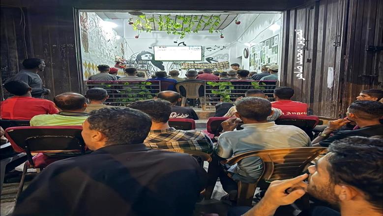 رغم القصف الإسرائيلي.. فلسطينيون يتجاهلون مؤتمر ترامب لمشاهدة قمة الأهلي والزمالك