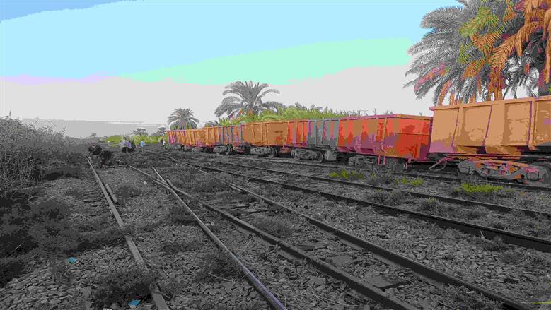 القصة الكاملة لخروج عربات قطار بضائع عن القضبان في بني سويف  