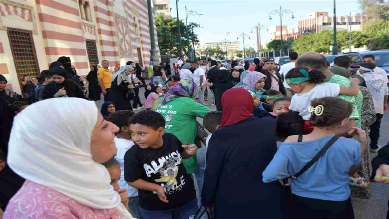 محافظ بورسعيد يحتفل بذكري المولد النبوي الشريف 