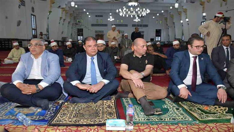 محافظ بورسعيد يحتفل بذكري المولد النبوي الشريف 
