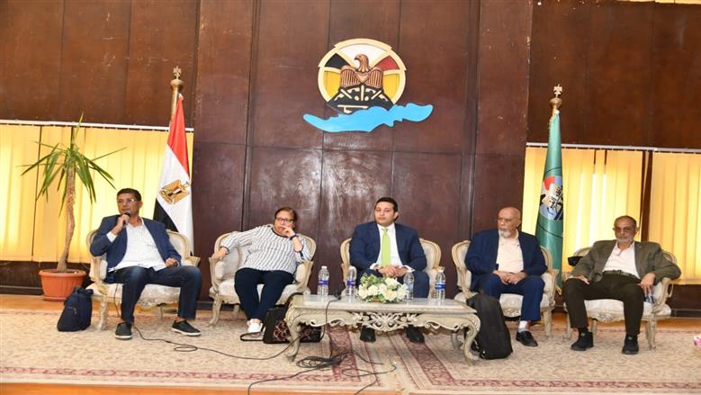 محافظ الفيوم يستقبل وفد وزارة التنمية المحلية
