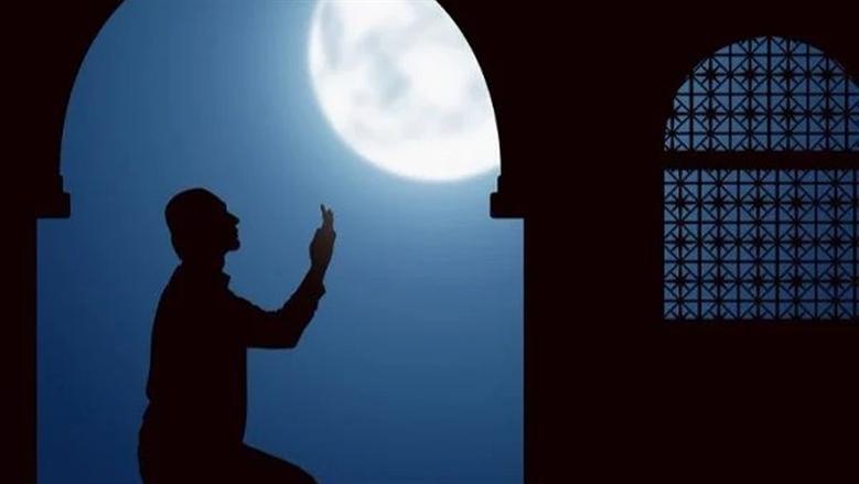 ليلة استثنائية في مساجد مصر بسبب «الخسوف».. و«الإفتاء» تحدد وقت صلاتها