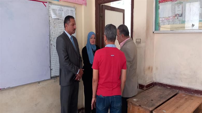 مدير التفتيش والرقابة بالتربية والتعليم يتفقد مدارس الفيوم