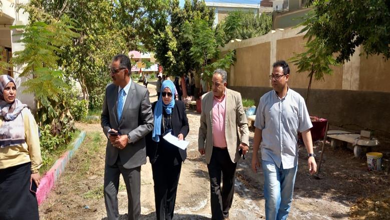مدير التفتيش والرقابة بالتربية والتعليم يتفقد مدارس الفيوم