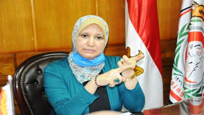 نقيب التمريض تتواصل مع الممرضة المصرية بطلة إنقاذ مسن بالكويت