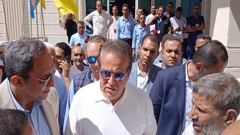وزير الصحة في قنا