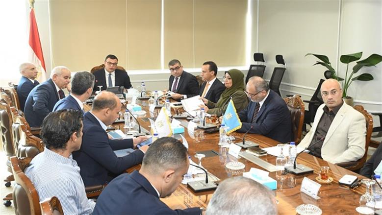 وزير الإسكان يتابع معدلات تسويق وتسليم عدد من المشروعات في المدن الجديدة