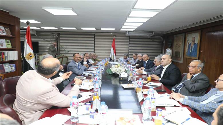 اللجنة العليا تبدأ استعداداتها لمعرض القاهرة الدولي للكتاب 2026