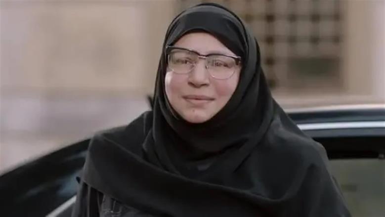 بعد ارتداء أسما شريف منير الحجاب.. 5 مشاهير واصلن مسيرتهن العملية بـ«الطرحة»