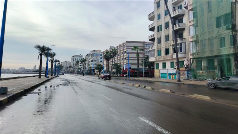 سقوط أمطار على الإسكندرية في أول أيام 2026.. واستعدادات مكثفة لمواجهة النوة